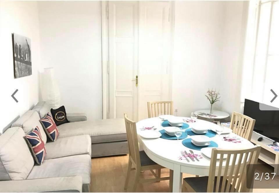 Astoria Metro Apartment ブダペスト エクステリア 写真